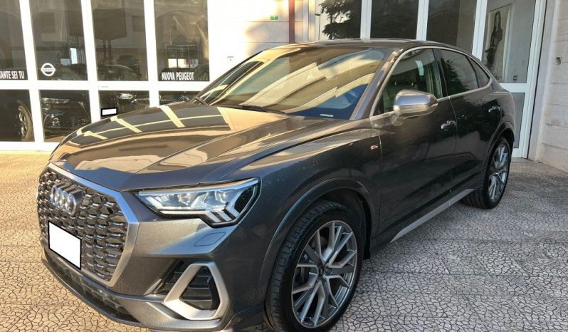 
 Audi Q3 SPB 2.0 TDI quattro S tronic S line edition .									