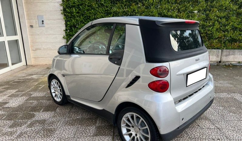 
 SMART ForTwo 1000 52 kW cabrio .									