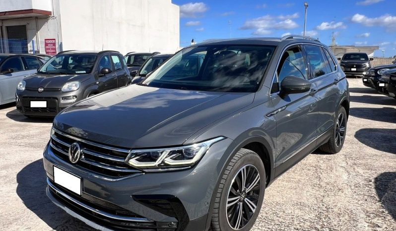 
 Volkswagen Tiguan 2.0 TDI 150 CV SCR DSG .									
