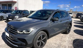Volkswagen Tiguan 2.0 TDI 150 CV SCR DSG .