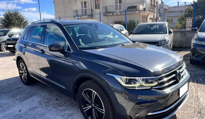
 Volkswagen Tiguan 2.0 TDI 150 CV SCR DSG .									