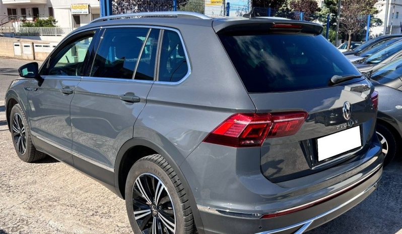 
 Volkswagen Tiguan 2.0 TDI 150 CV SCR DSG .									