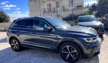 Volkswagen Tiguan 2.0 TDI 150 CV SCR DSG .