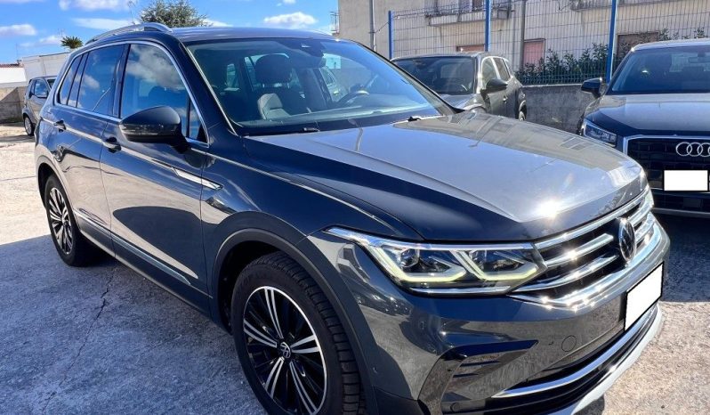 
 Volkswagen Tiguan 2.0 TDI 150 CV SCR DSG .									