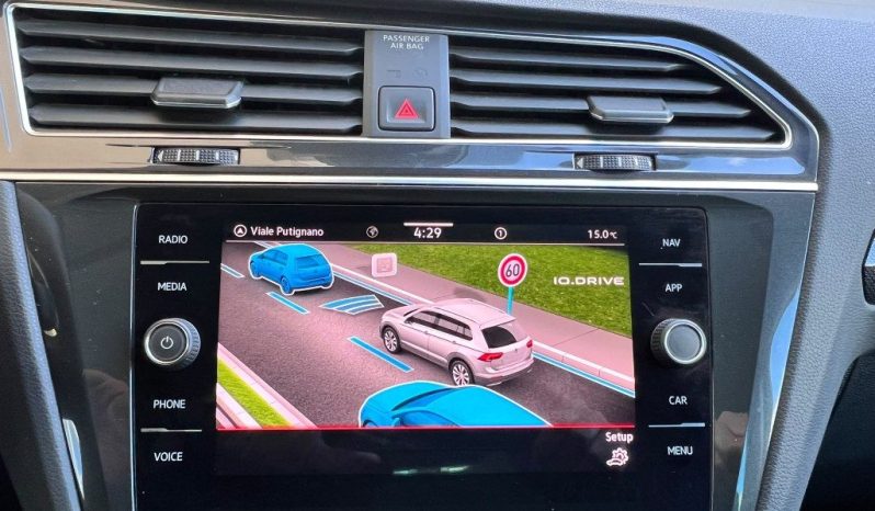 
 Volkswagen Tiguan 2.0 TDI 150 CV SCR DSG .									