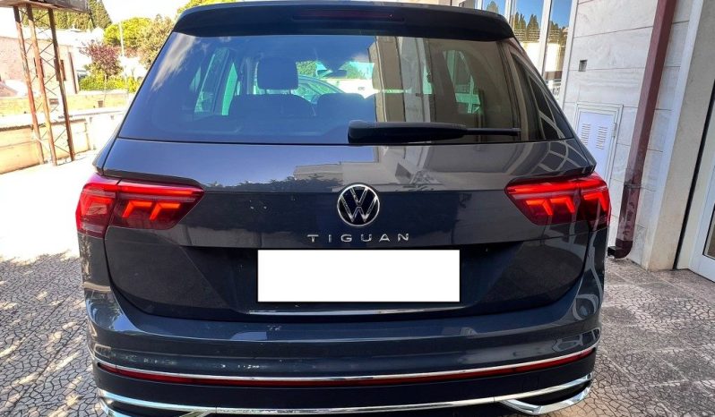 
 Volkswagen Tiguan 2.0 TDI 150 CV SCR DSG .									