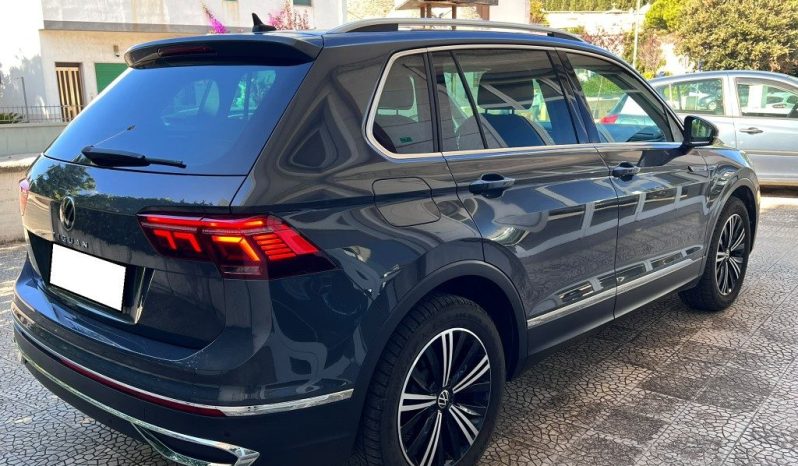 
 Volkswagen Tiguan 2.0 TDI 150 CV SCR DSG .									