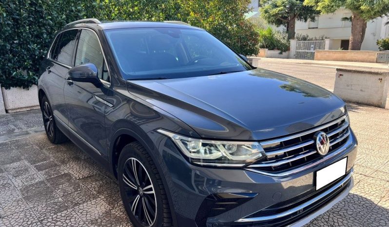 
 Volkswagen Tiguan 2.0 TDI 150 CV SCR DSG .									